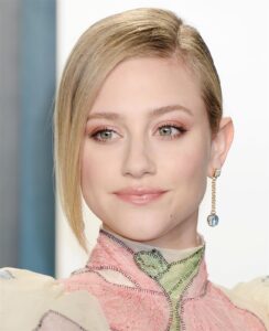 Lili Reinhart at the Oscars