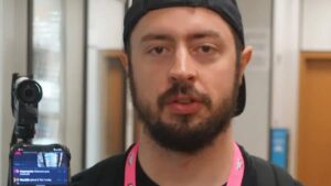 A photo of Twitch streamer Izidore.